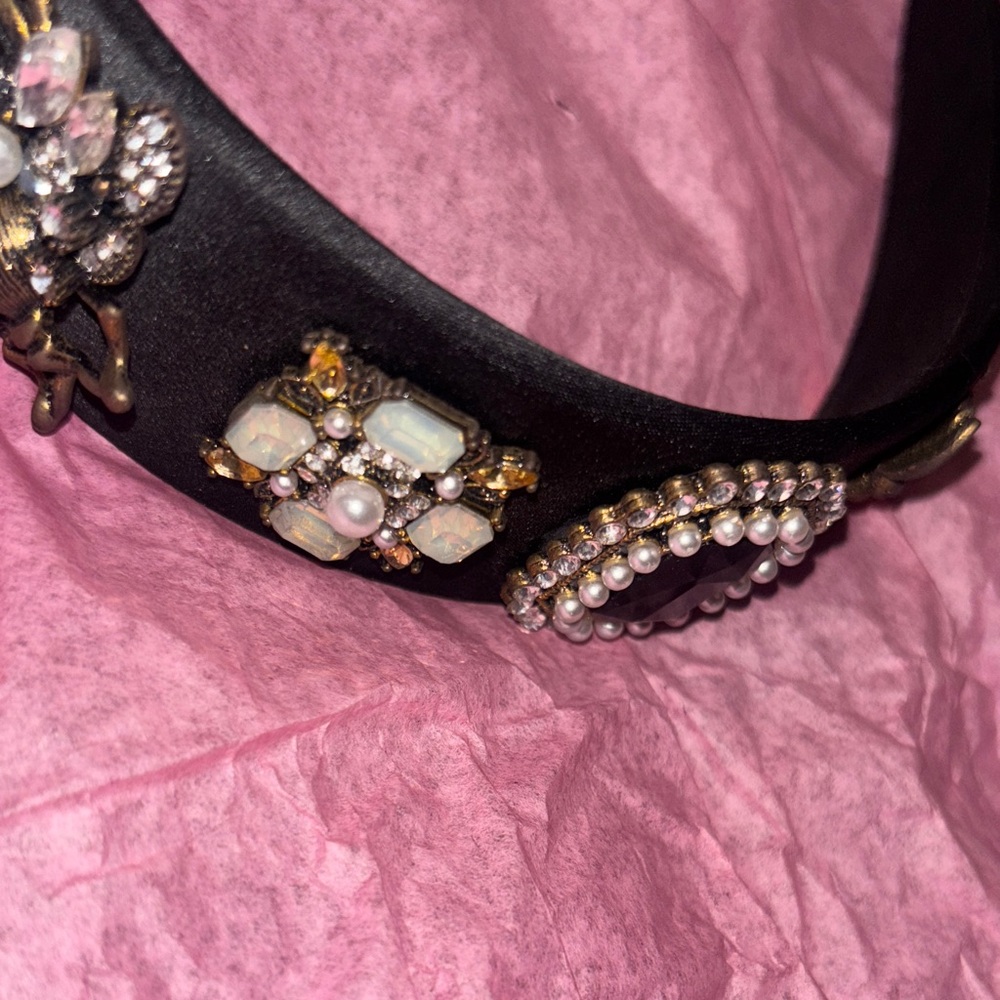 Chic Black Embellished Headband with Pearls - Picture 3 of 5